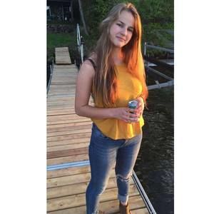 Meet your Posher, Chloé